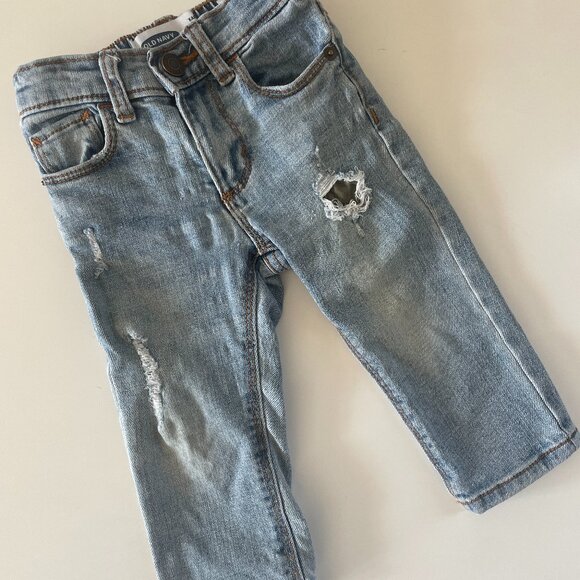 Old Navy Skinny Karate Distressed Jeans for Toddler Boys - Picture 1 of 5